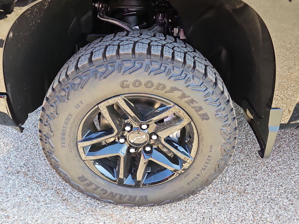Thumbnail: 2026 Chevrolet Silverado 1500 - 8