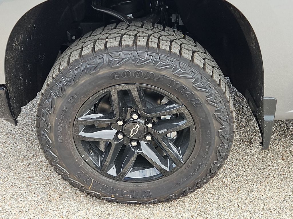 Thumbnail: 2026 Chevrolet Silverado 1500 - 8