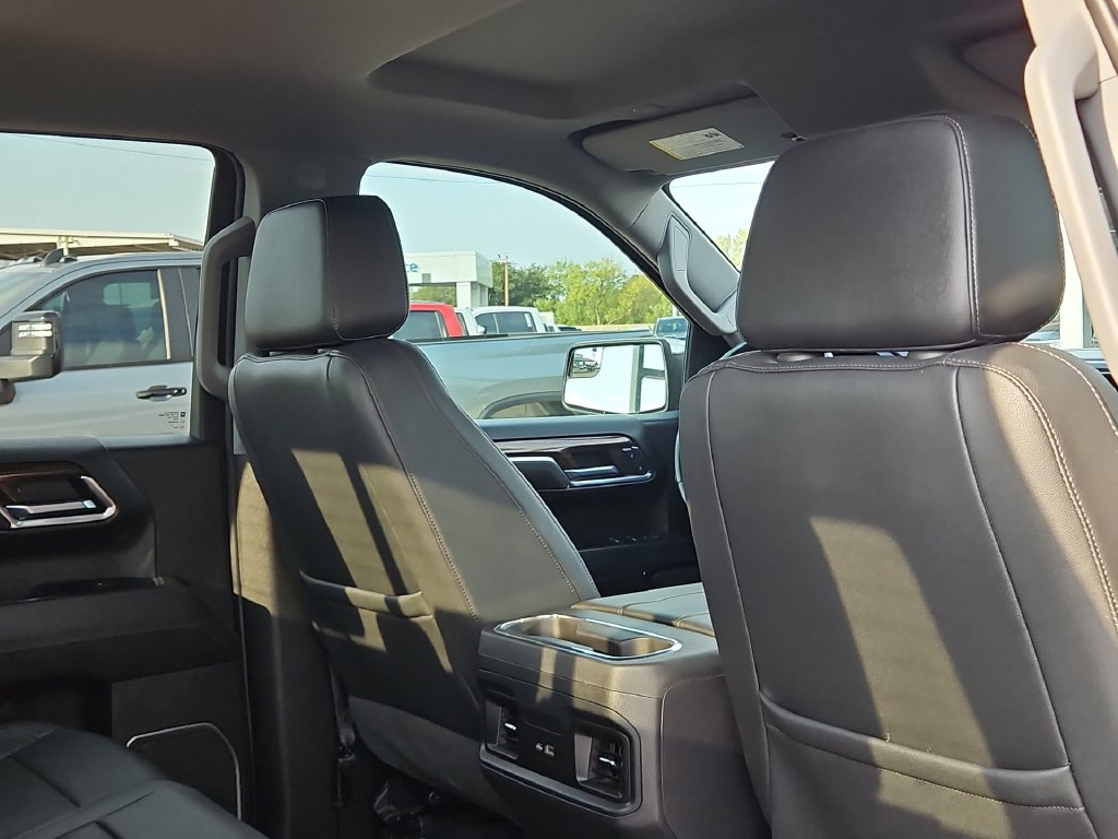 Thumbnail: 2023 Chevrolet Silverado 1500 - 21