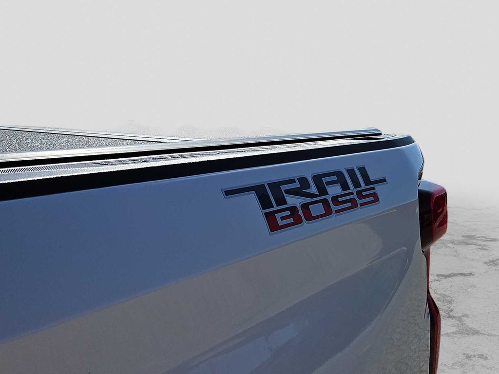 Thumbnail: 2024 Chevrolet Silverado 1500 - 7