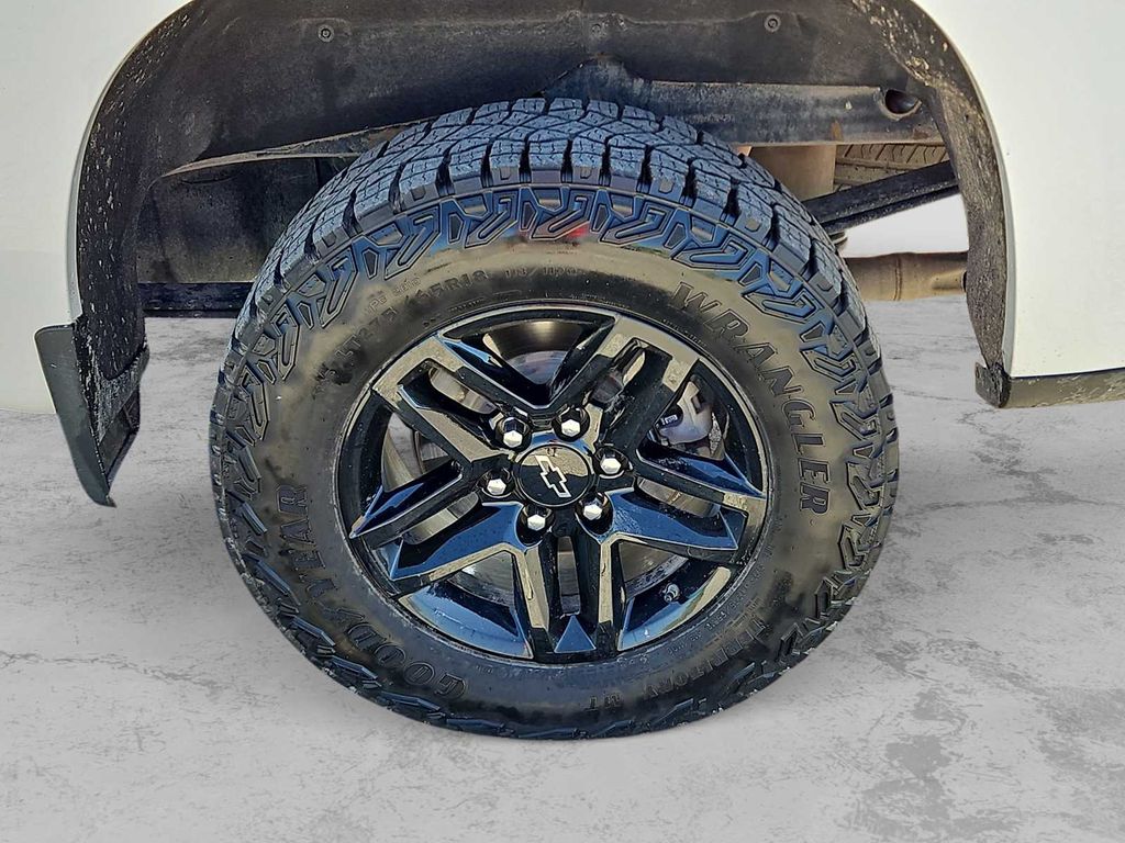 Thumbnail: 2024 Chevrolet Silverado 1500 - 8