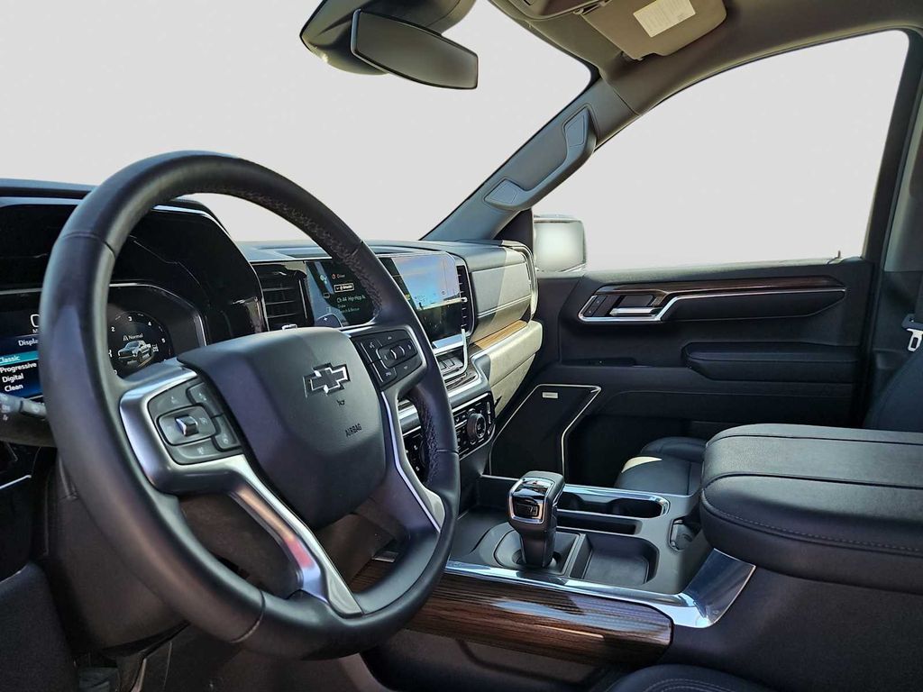 Thumbnail: 2024 Chevrolet Silverado 1500 - 2