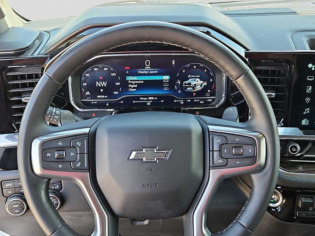 Thumbnail: 2024 Chevrolet Silverado 1500 - 9