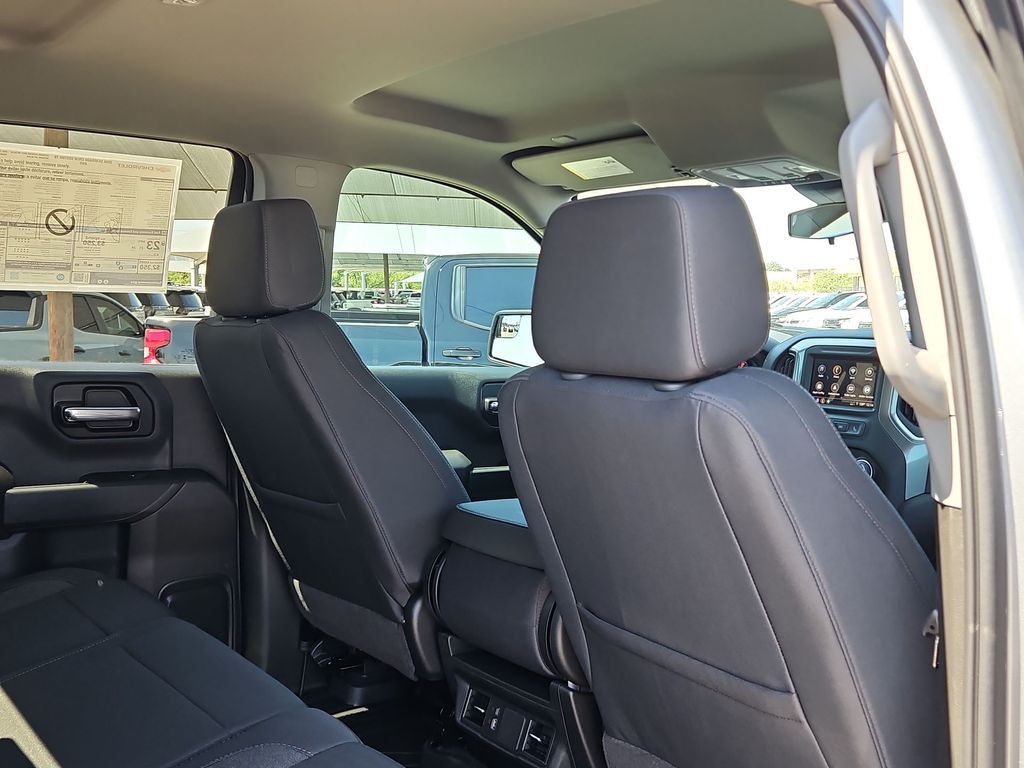Thumbnail: 2026 Chevrolet Silverado 1500 - 22