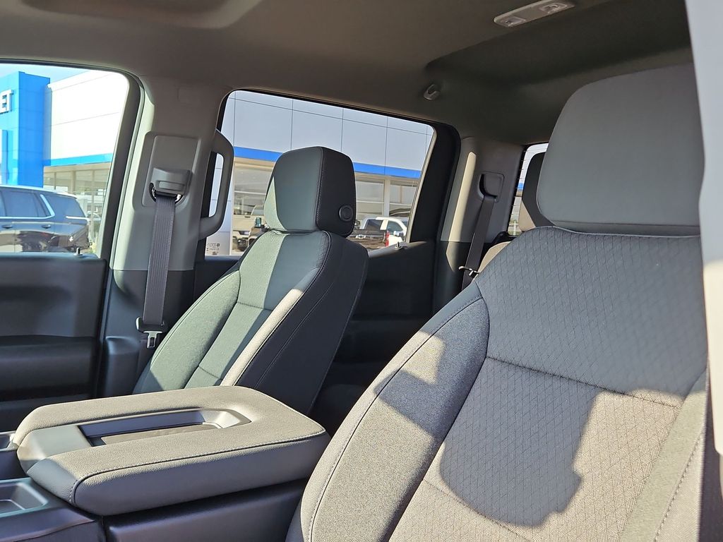 Thumbnail: 2026 Chevrolet Silverado 1500 - 9