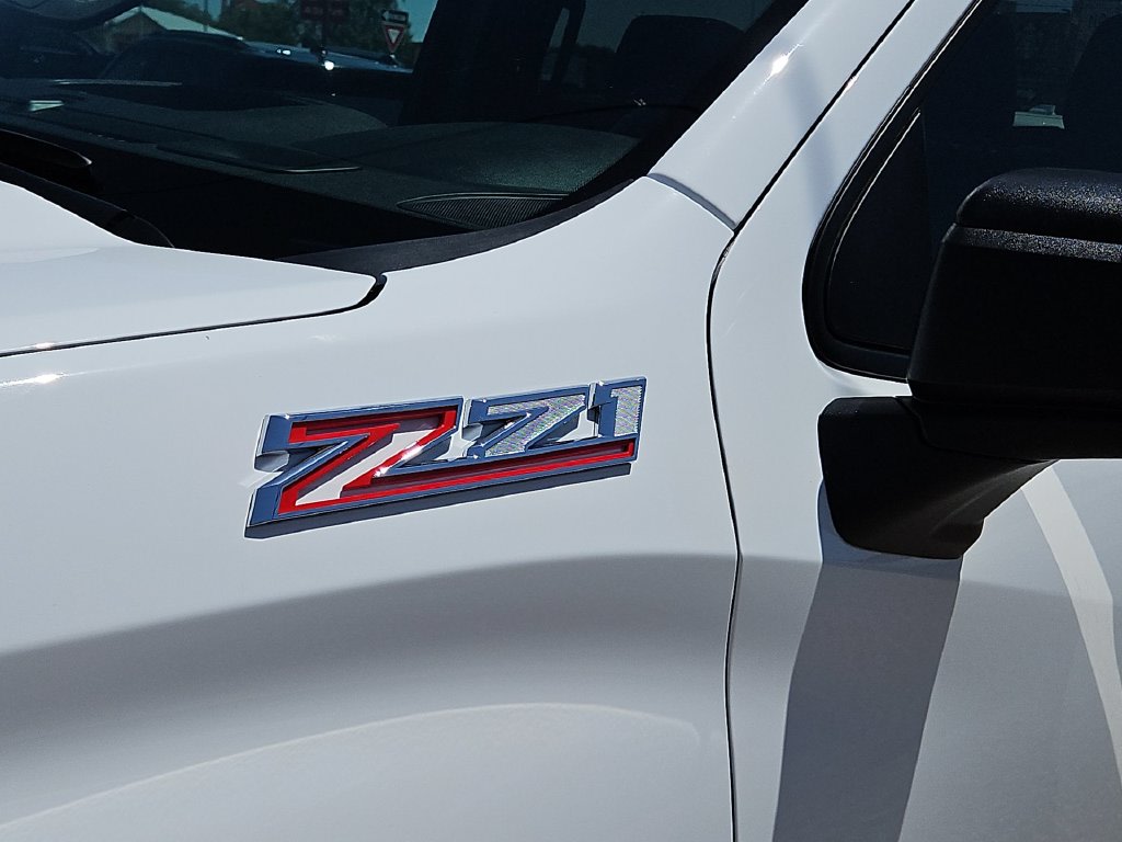 Thumbnail: 2026 Chevrolet Silverado 1500 - 7