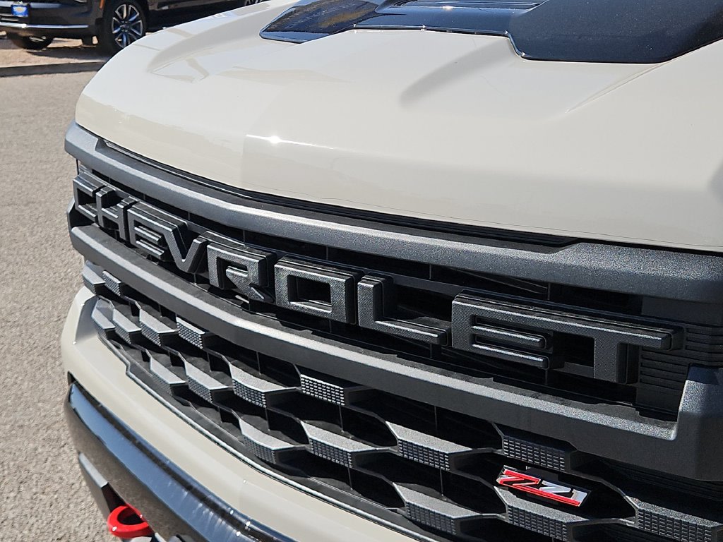 Thumbnail: 2026 Chevrolet Silverado 1500 - 3