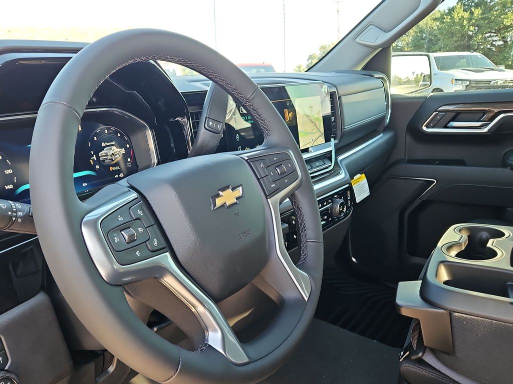 Thumbnail: 2026 Chevrolet Silverado 1500 - 2