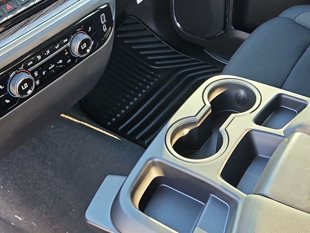 Thumbnail: 2026 Chevrolet Silverado 1500 - 12