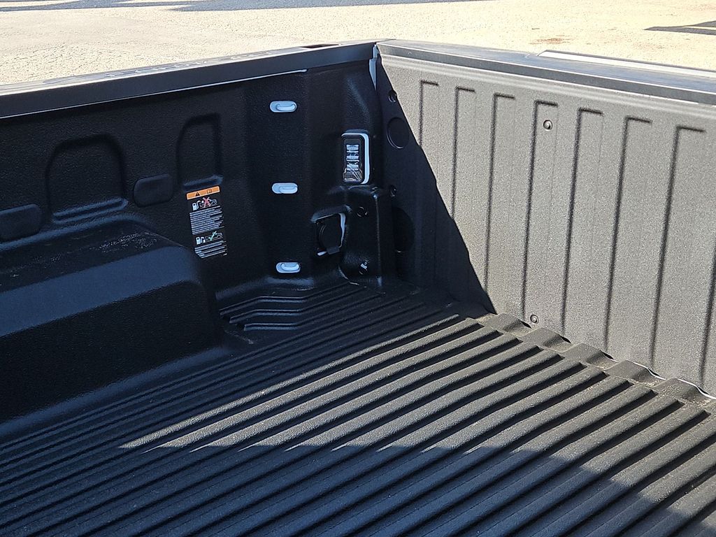 Thumbnail: 2026 Chevrolet Silverado 1500 - 24