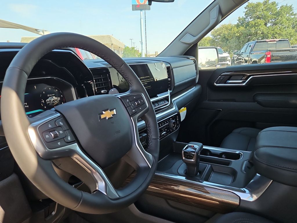 Thumbnail: 2026 Chevrolet Silverado 1500 - 2