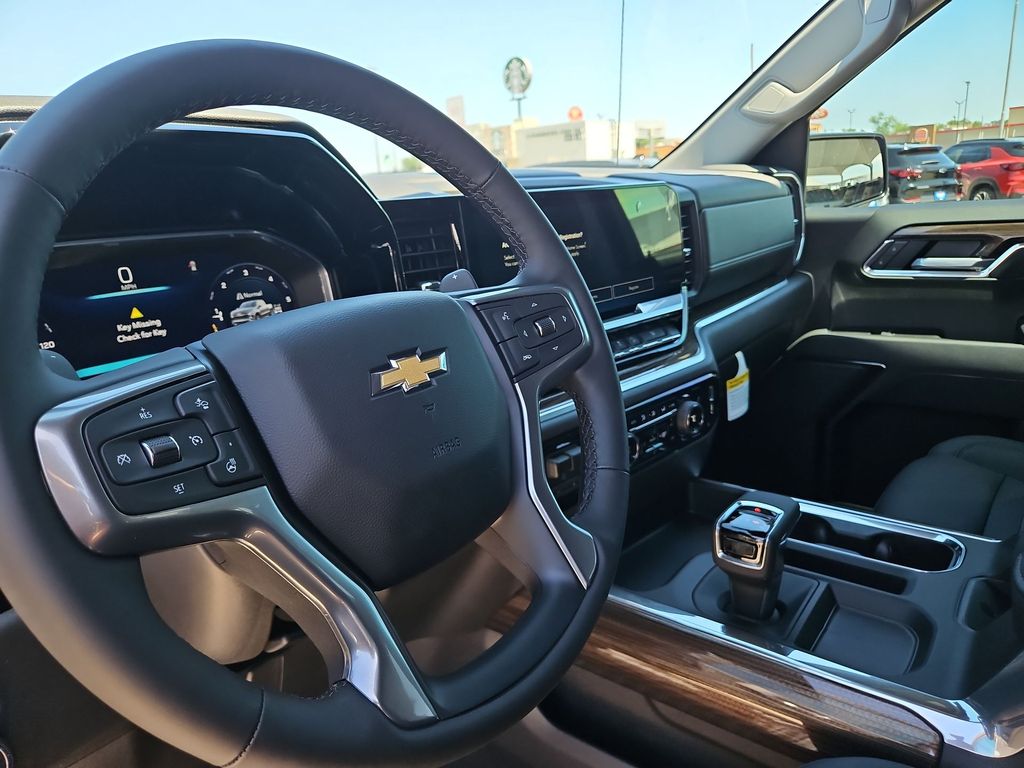 Thumbnail: 2026 Chevrolet Silverado 1500 - 2