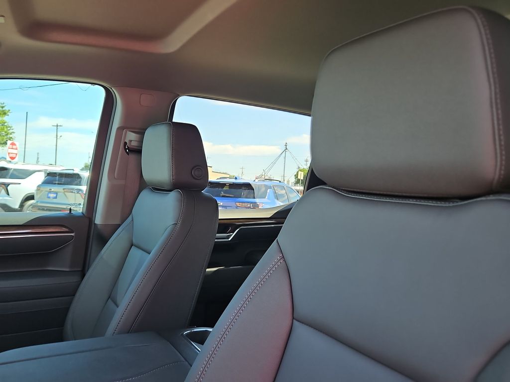 Thumbnail: 2026 Chevrolet Silverado 1500 - 10