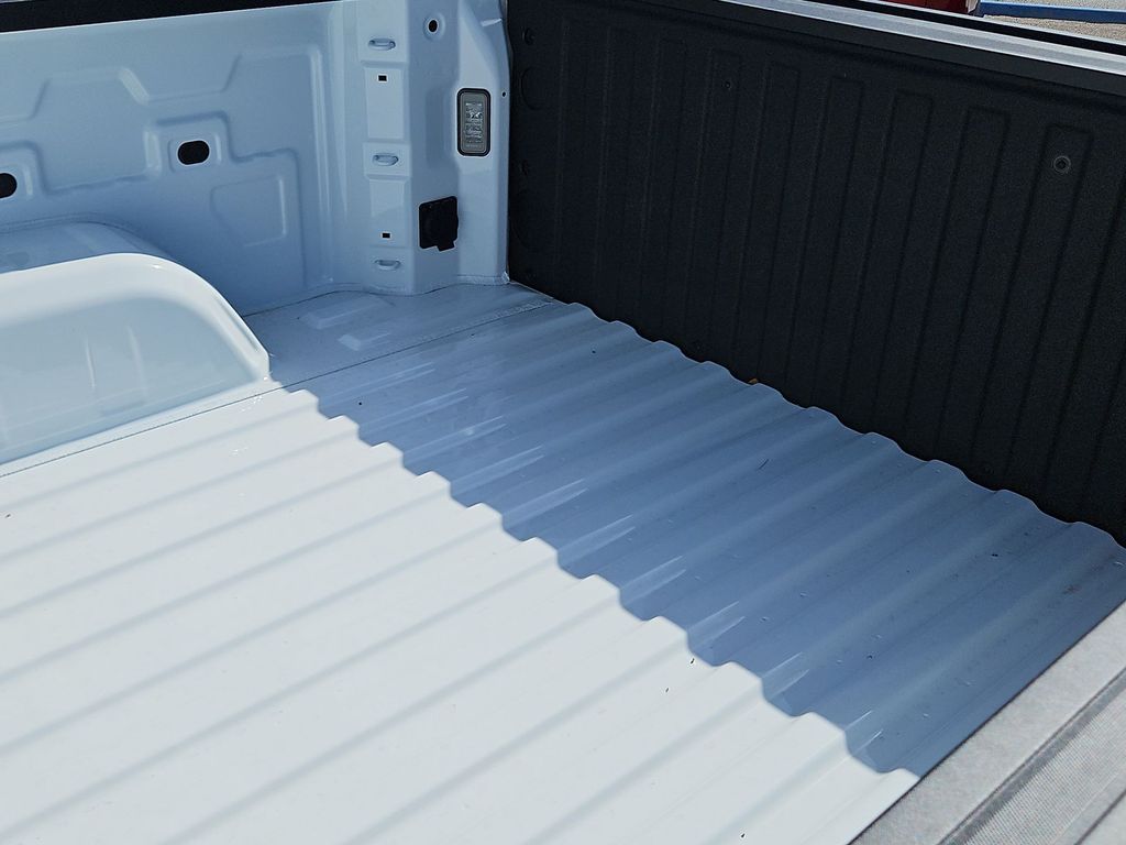Thumbnail: 2026 Chevrolet Silverado 1500 - 25