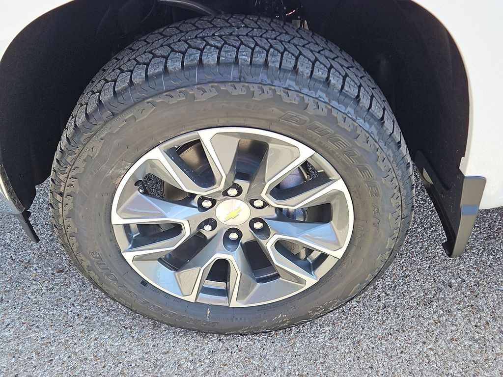 Thumbnail: 2026 Chevrolet Silverado 1500 - 8