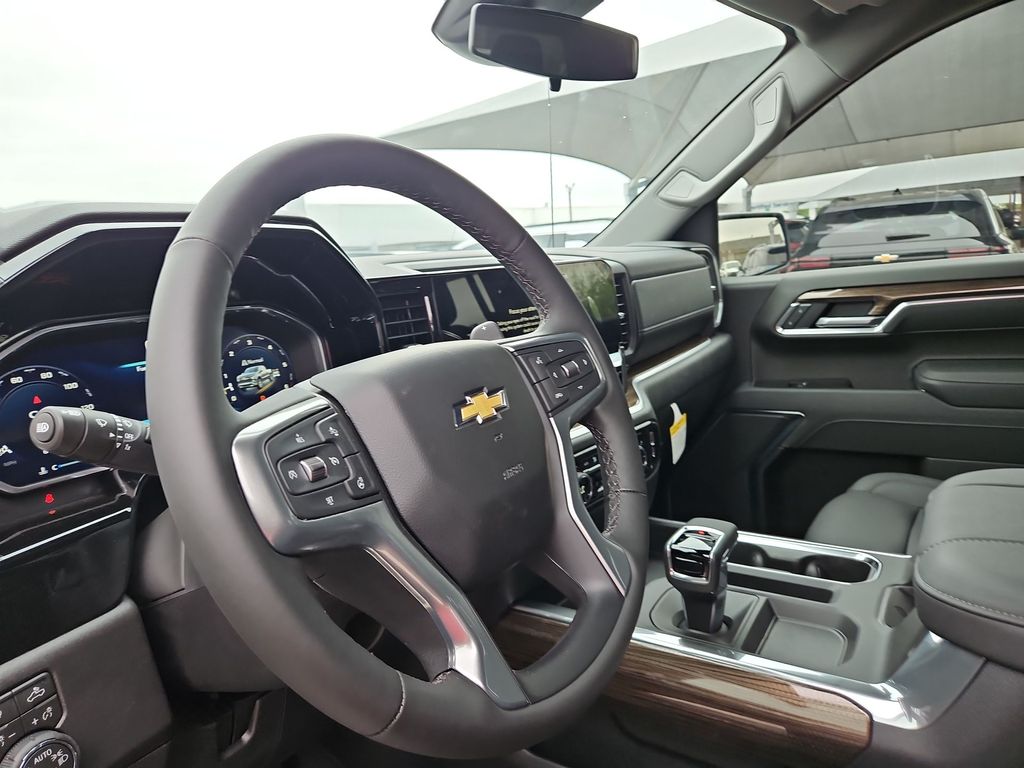Thumbnail: 2026 Chevrolet Silverado 1500 - 2