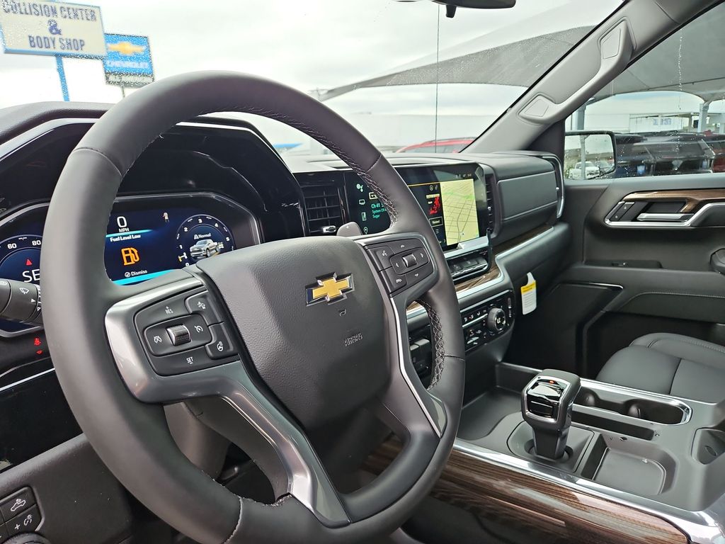 Thumbnail: 2026 Chevrolet Silverado 1500 - 2