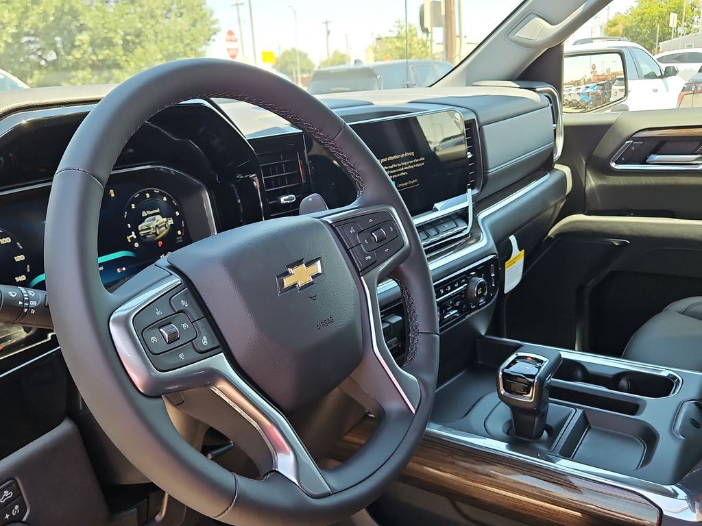 Thumbnail: 2026 Chevrolet Silverado 1500 - 2