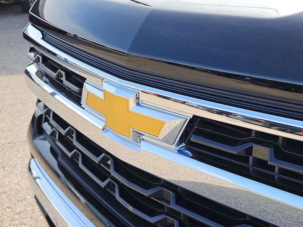 Thumbnail: 2026 Chevrolet Silverado 1500 - 22