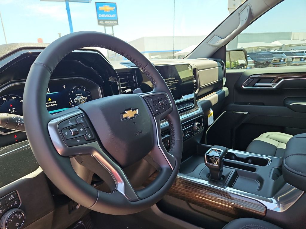Thumbnail: 2026 Chevrolet Silverado 1500 - 2