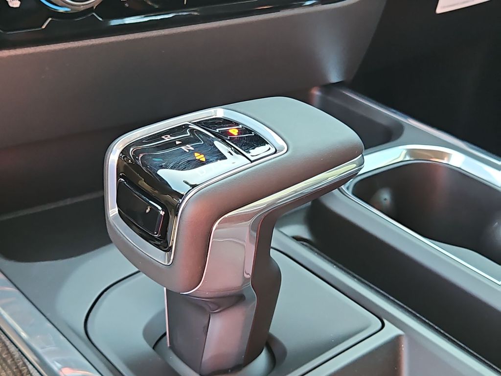 Thumbnail: 2026 Chevrolet Silverado 1500 - 24