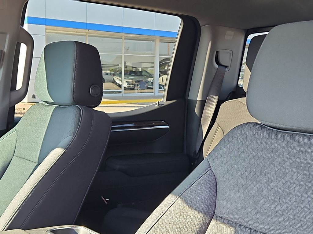 Thumbnail: 2026 Chevrolet Silverado 1500 - 9