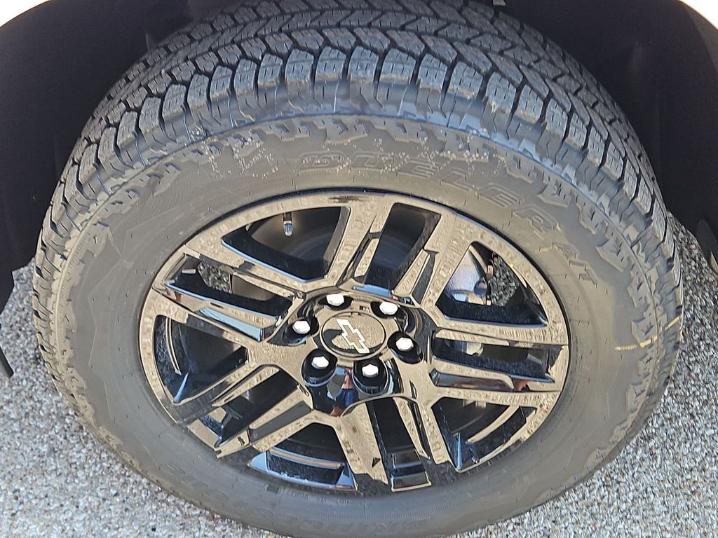 Thumbnail: 2026 Chevrolet Silverado 1500 - 8