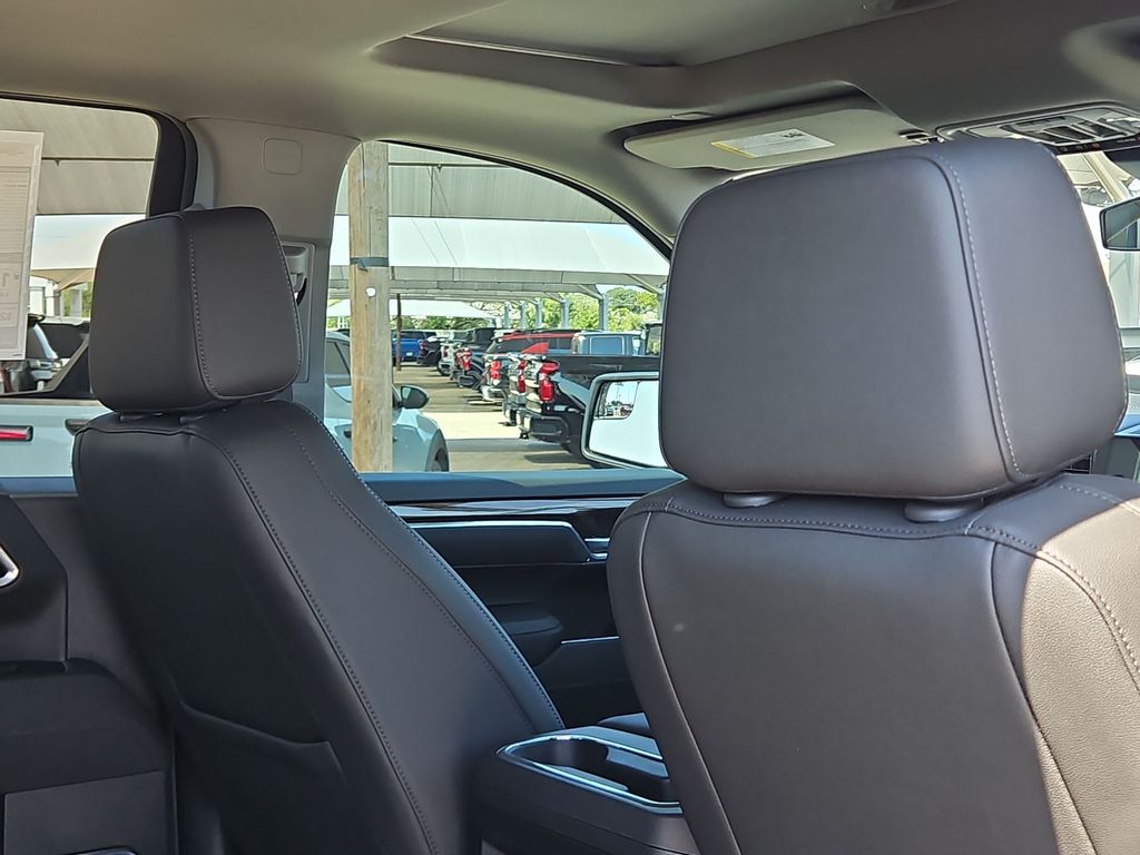 Thumbnail: 2026 Chevrolet Silverado 1500 - 22