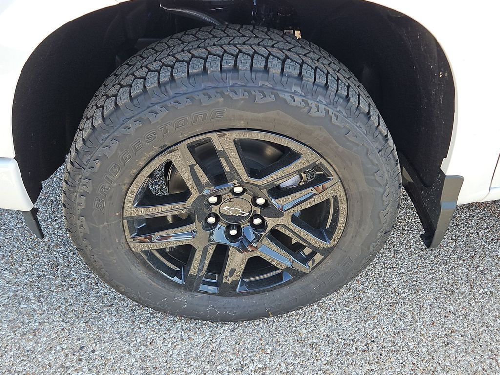 Thumbnail: 2026 Chevrolet Silverado 1500 - 8