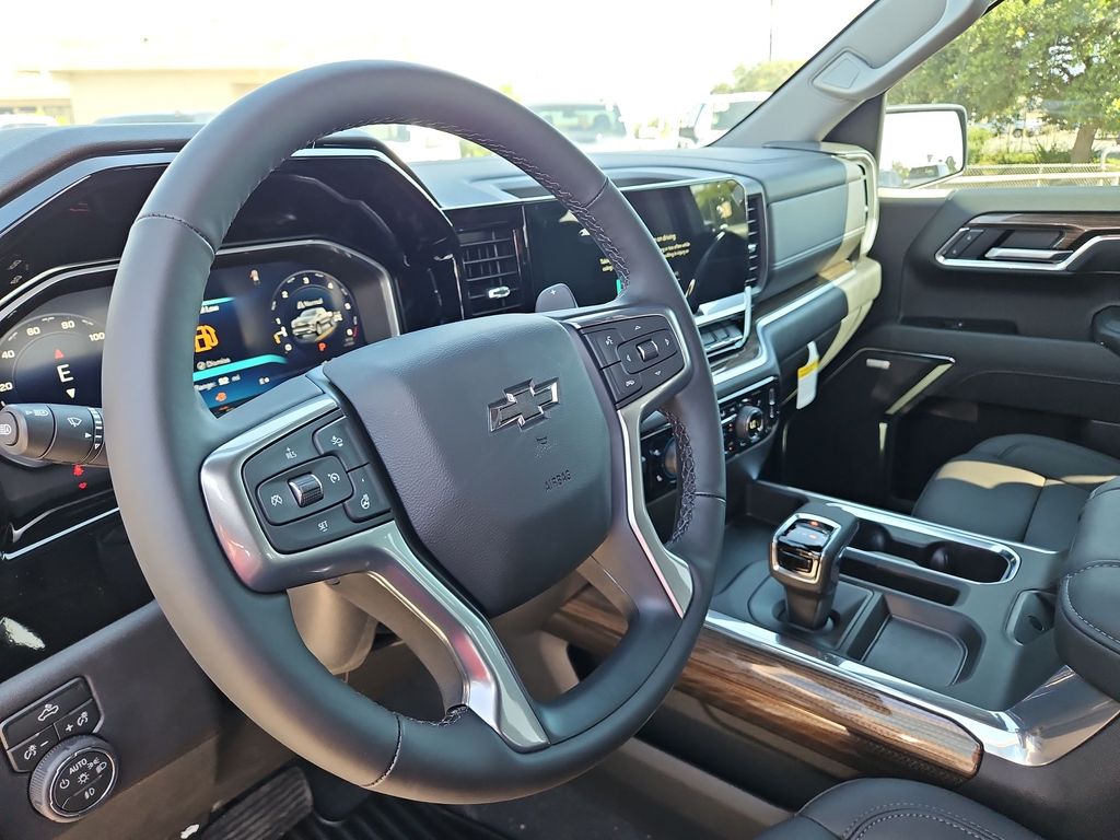 Thumbnail: 2026 Chevrolet Silverado 1500 - 2