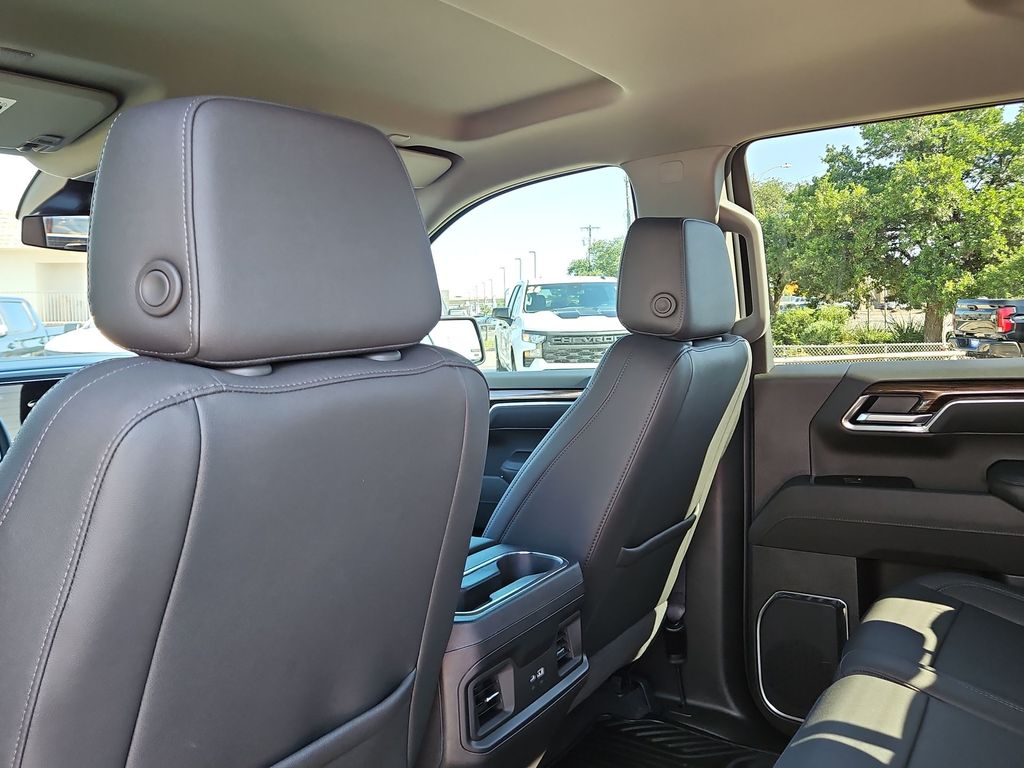 Thumbnail: 2026 Chevrolet Silverado 1500 - 10