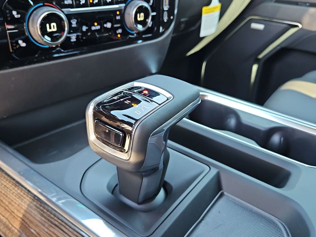 Thumbnail: 2026 Chevrolet Silverado 1500 - 24