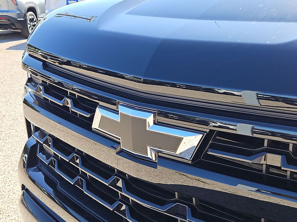 Thumbnail: 2026 Chevrolet Silverado 1500 - 21