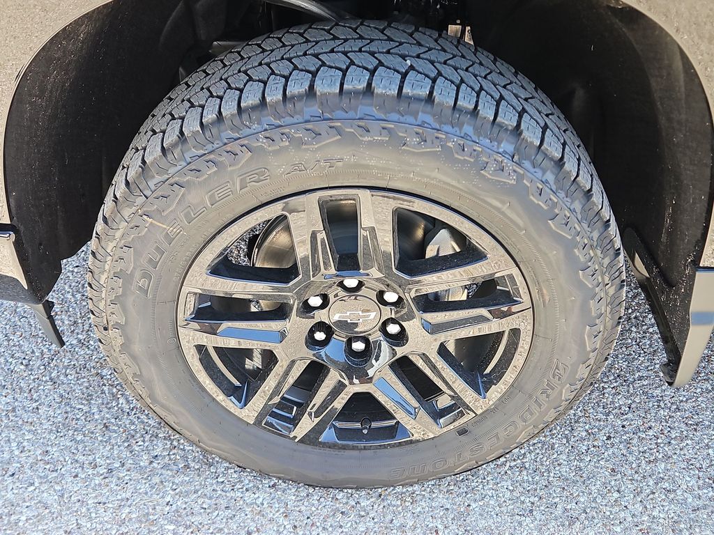 Thumbnail: 2026 Chevrolet Silverado 1500 - 8