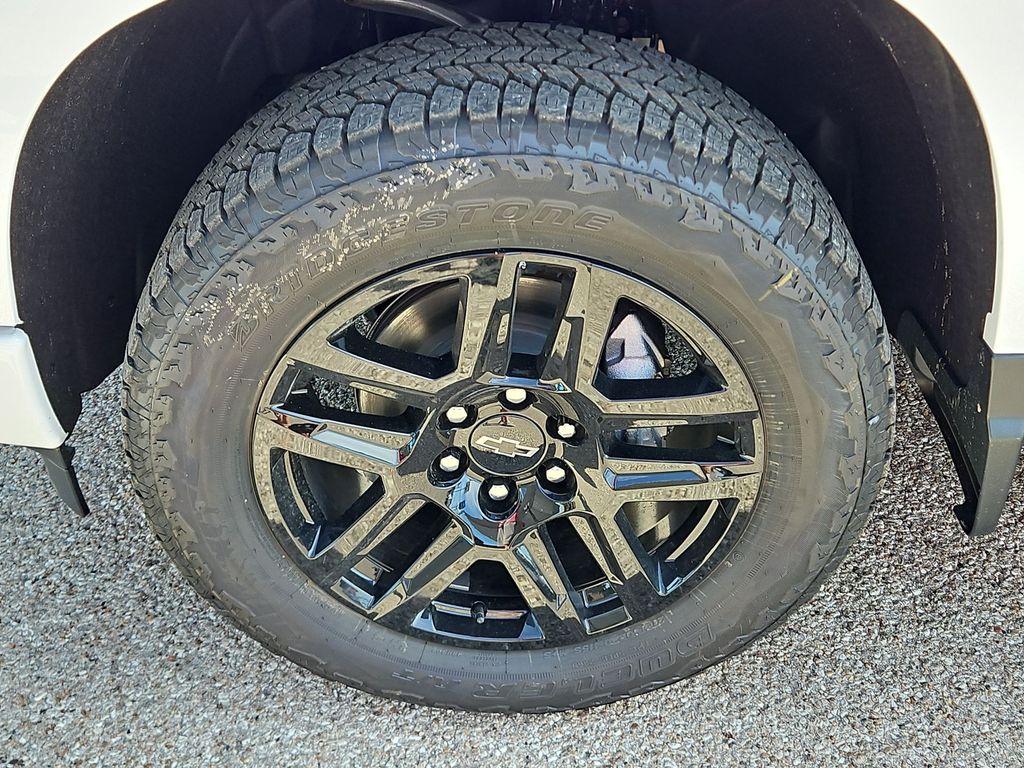 Thumbnail: 2026 Chevrolet Silverado 1500 - 8