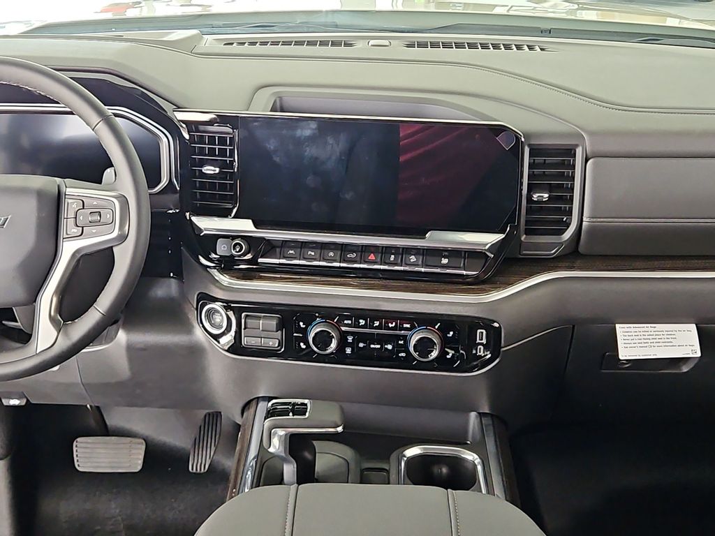 Thumbnail: 2026 Chevrolet Silverado 1500 - 10