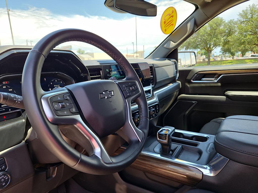 Thumbnail: 2025 Chevrolet Silverado 1500 - 2
