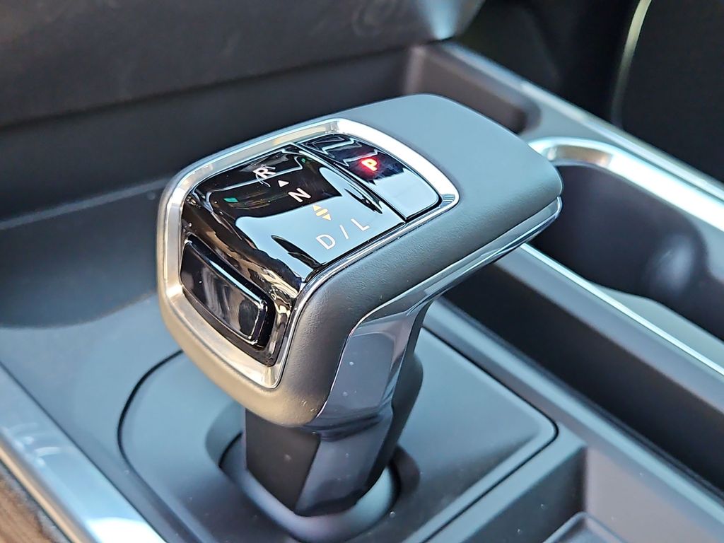 Thumbnail: 2026 Chevrolet Silverado 1500 - 24