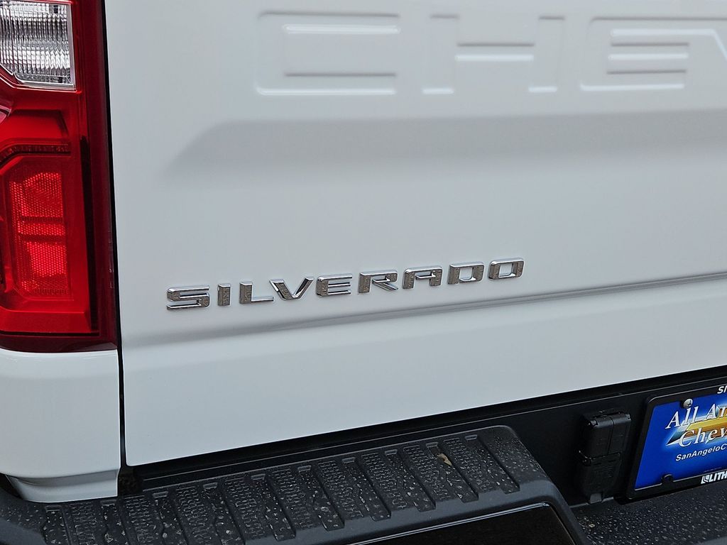 Thumbnail: 2026 Chevrolet Silverado 1500 - 7