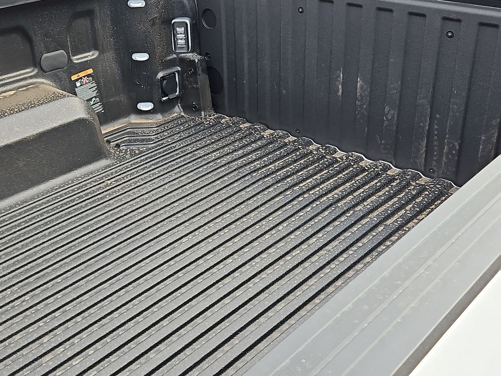 Thumbnail: 2026 Chevrolet Silverado 1500 - 13