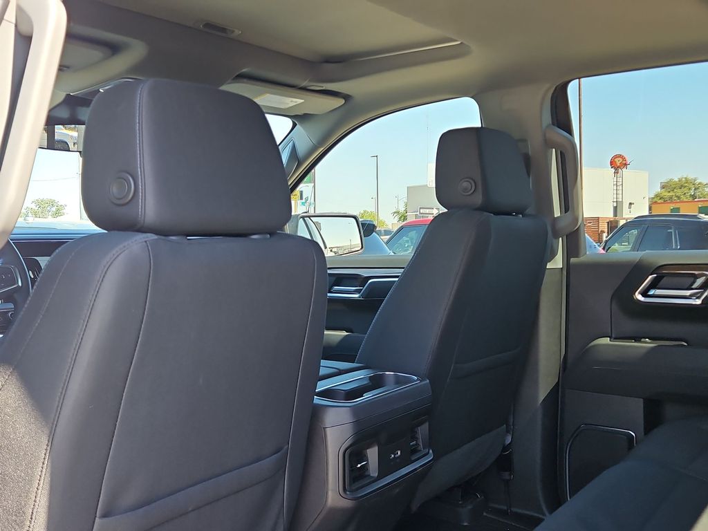 Thumbnail: 2026 Chevrolet Silverado 1500 - 12