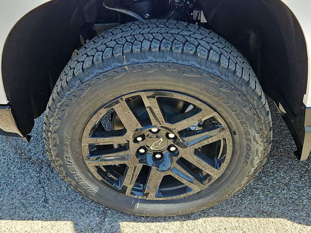 Thumbnail: 2026 Chevrolet Silverado 1500 - 8
