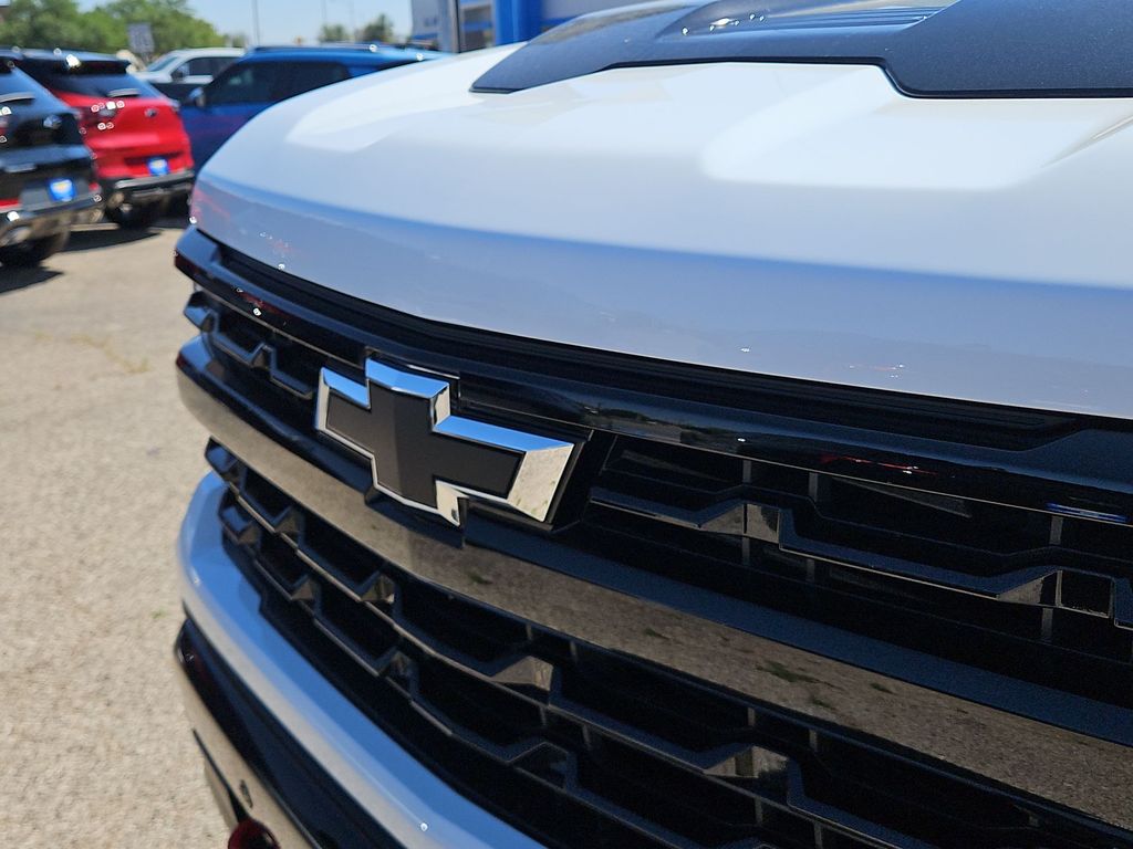 Thumbnail: 2026 Chevrolet Silverado 1500 - 23