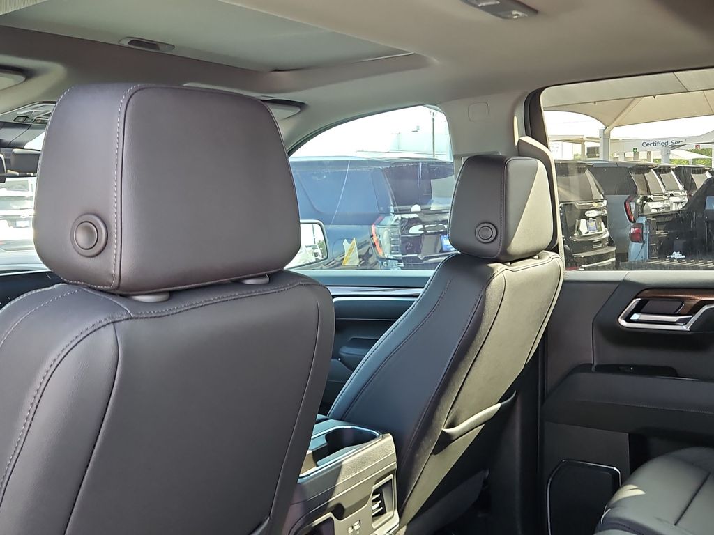 2026 Chevrolet Silverado 1500 LT Trail Boss - Photo 11