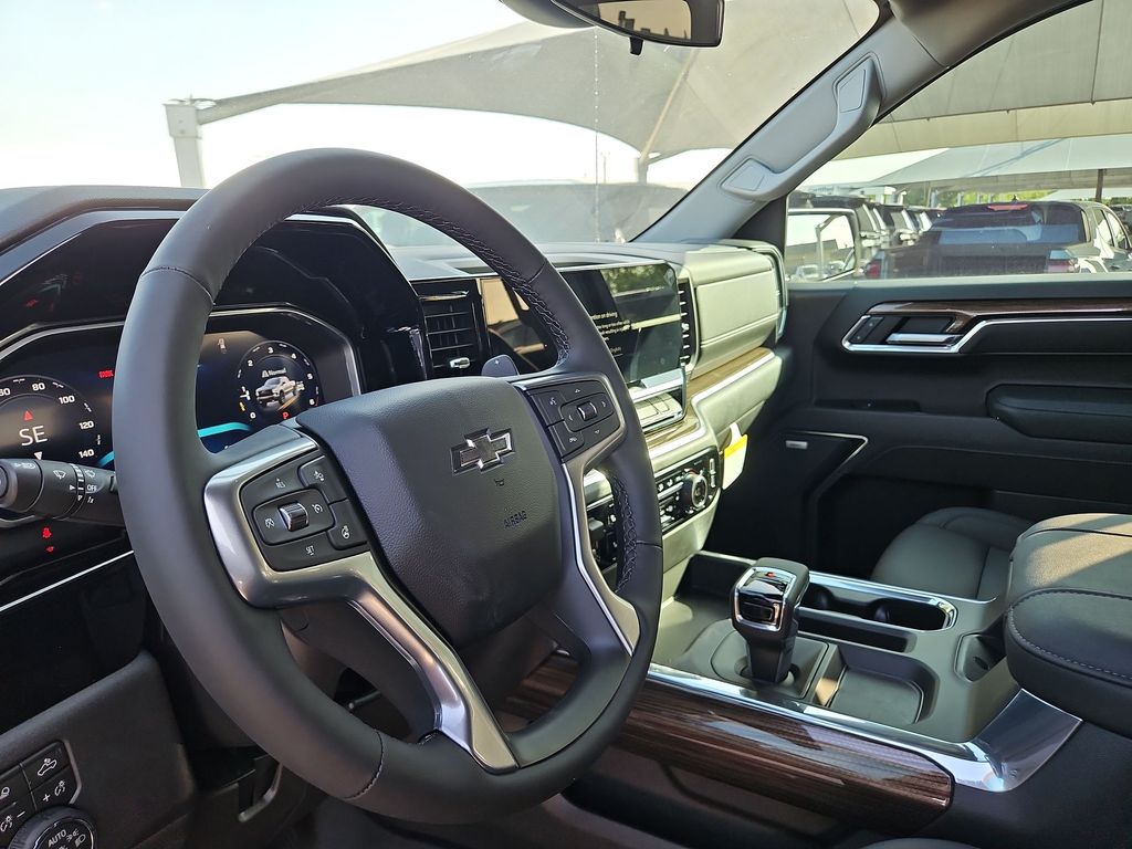 Thumbnail: 2026 Chevrolet Silverado 1500 - 2