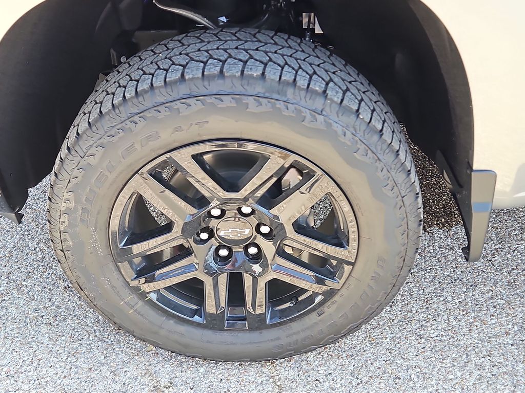 Thumbnail: 2026 Chevrolet Silverado 1500 - 8