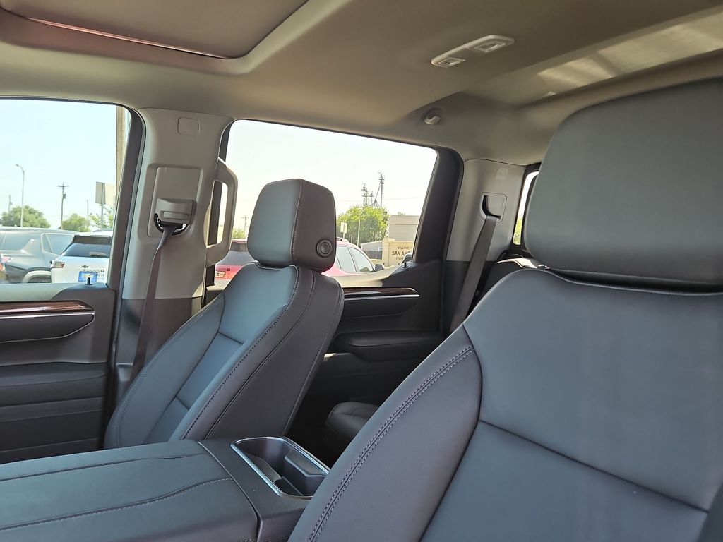 Thumbnail: 2026 Chevrolet Silverado 1500 - 10