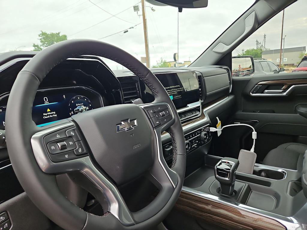 Thumbnail: 2026 Chevrolet Silverado 1500 - 2