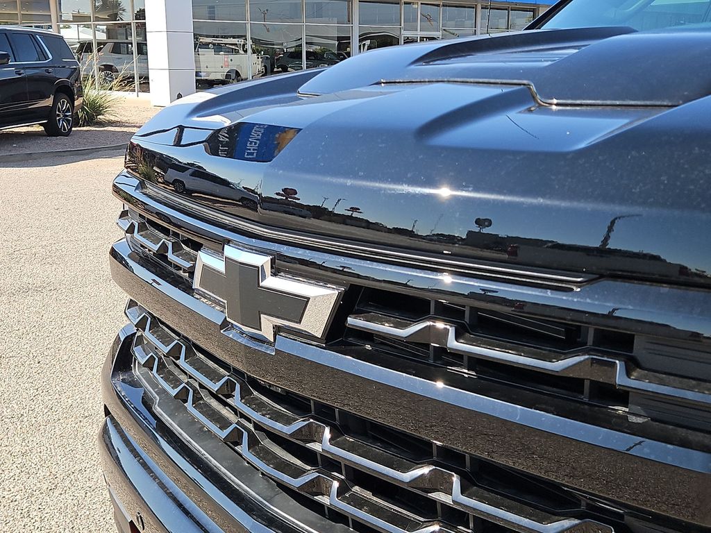 Thumbnail: 2026 Chevrolet Silverado 1500 - 23