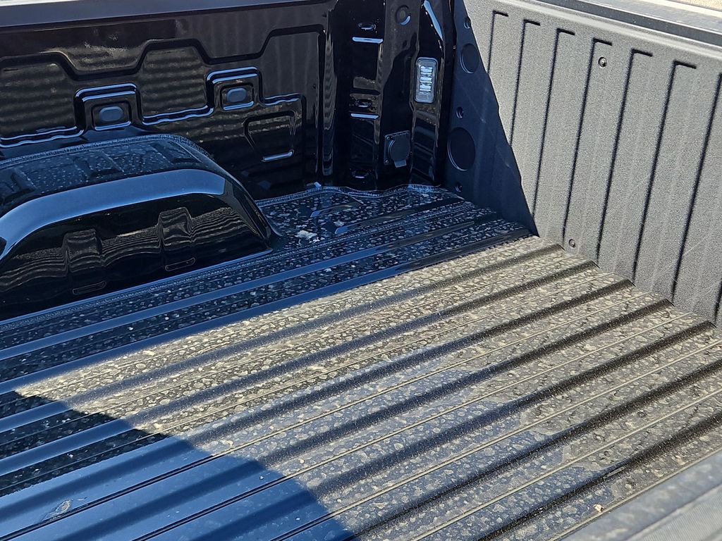 Thumbnail: 2026 Chevrolet Silverado 1500 - 17